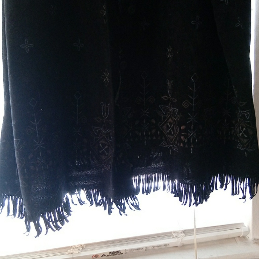 Vest - Picture 2 of 4